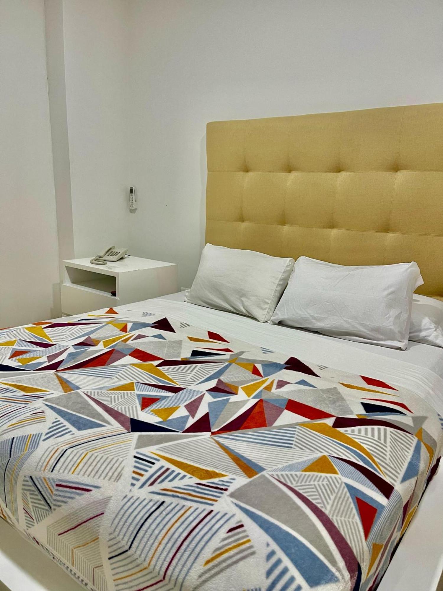 קאלי Hotel Cattaleya City מראה חיצוני תמונה