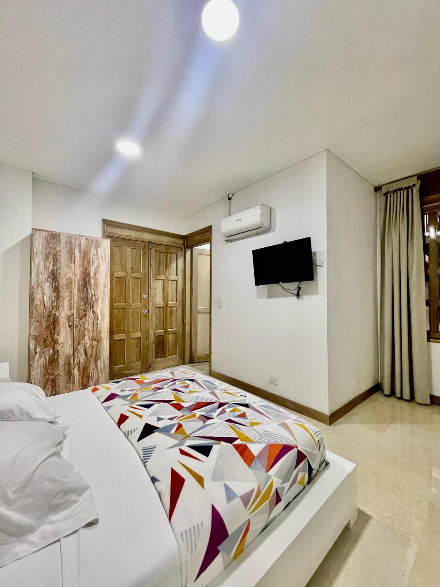קאלי Hotel Cattaleya City מראה חיצוני תמונה